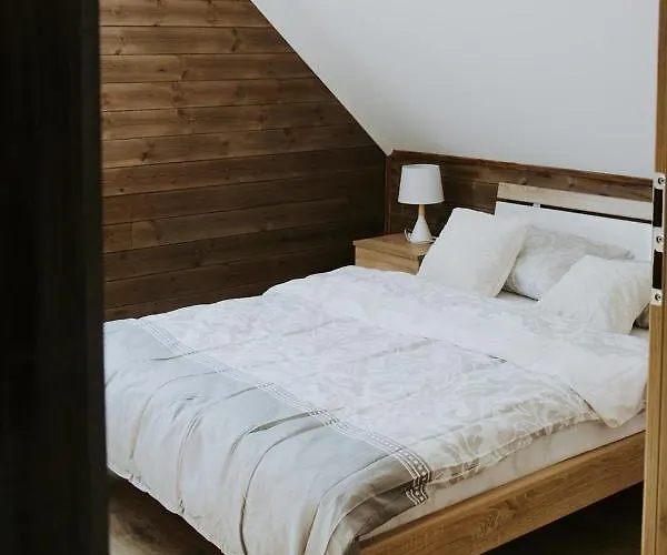 Bobrowe Zacisze - Letniskowe * Zarnowska